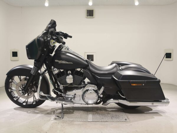 Harley Davidson Street Glide 2010, 39kms