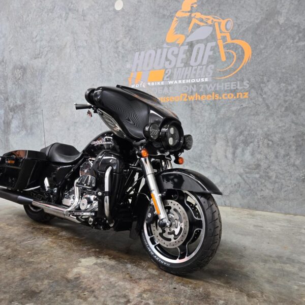 Harley Davidson Street Glide 2012,19000kms,103