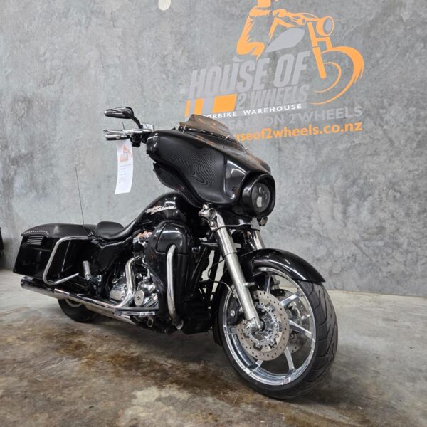 Harley Davidson Street Glide 2012, 103