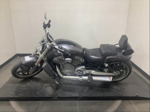 Harley Davidson, V Rod Muscle, 2014, 40,000kms