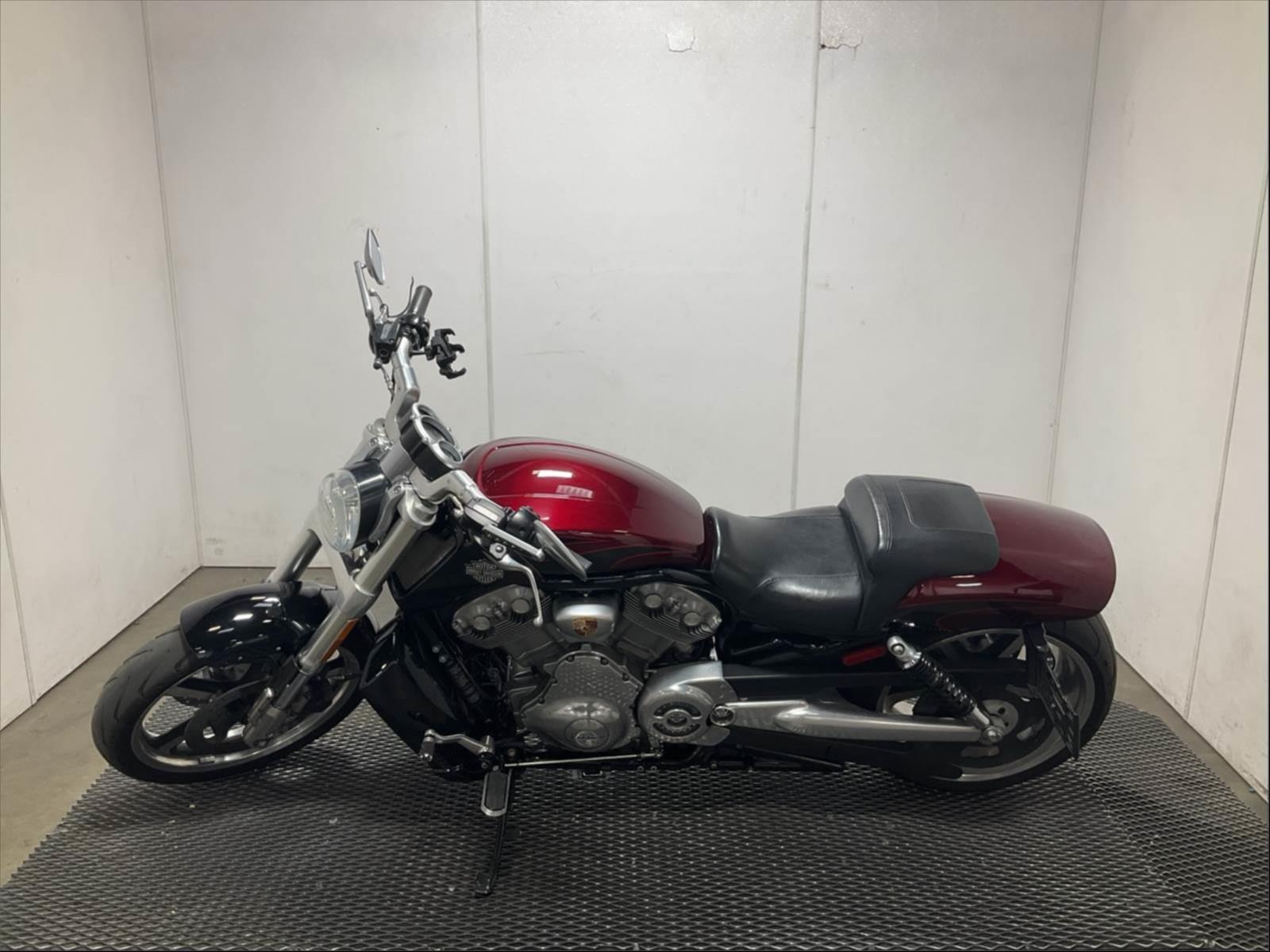 Harley Davidson, V rod, 2015, 30,000kms
