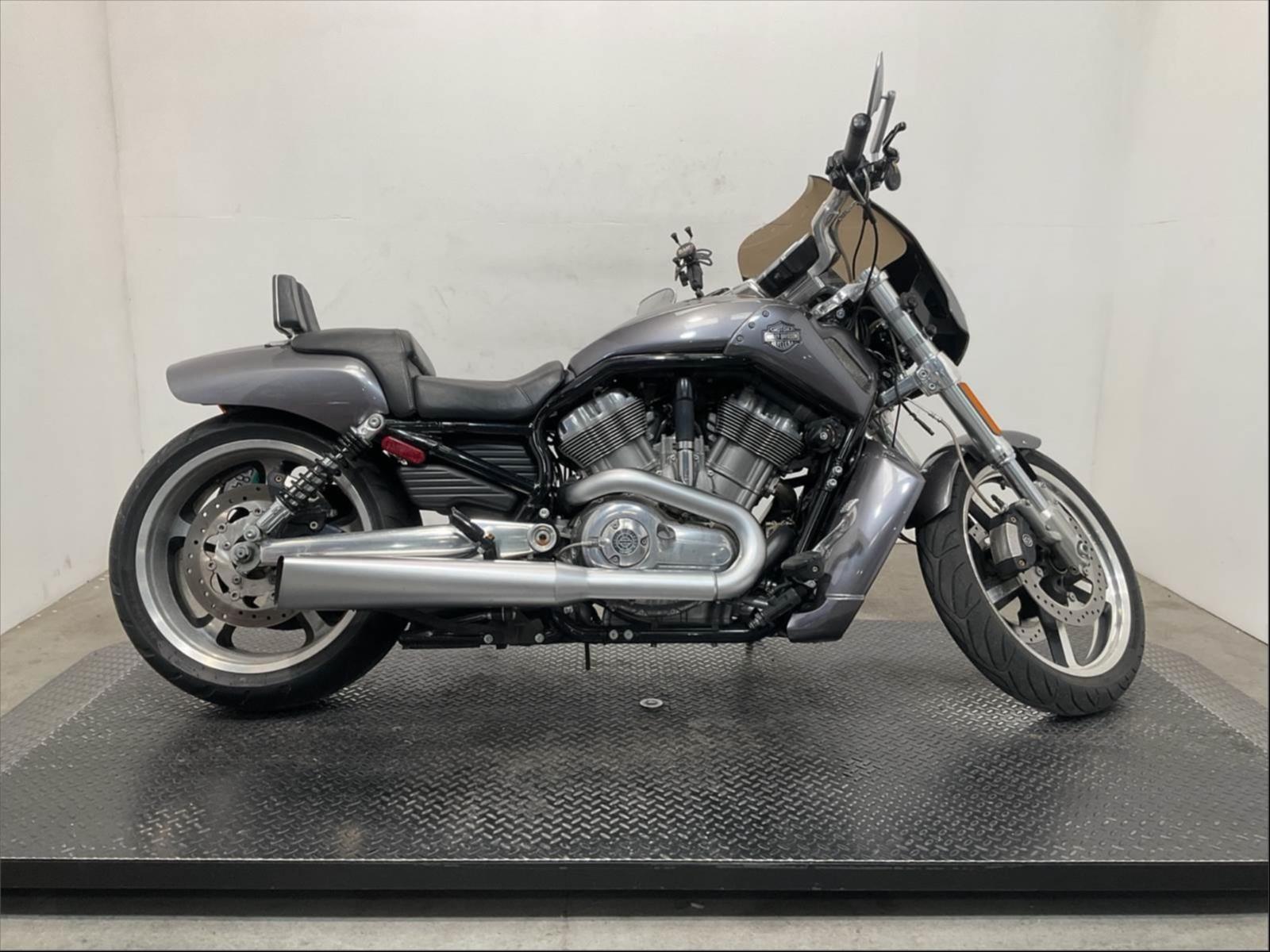 Harley Davidson V rod, 2014, 25,000kms