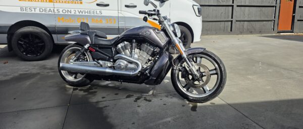 Harley Davidson, V rod Muscle, 7600kms